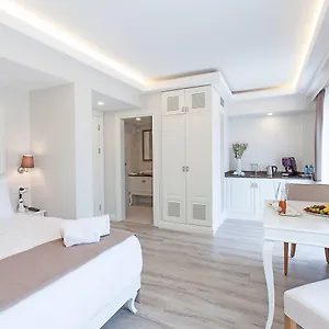 https://galata-grace.istanbul-turkeyhotels.com